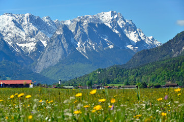  Wettersteingebirge mit Zugspitze, Garmisch-Partenkirchen - obrazy, fototapety, plakaty