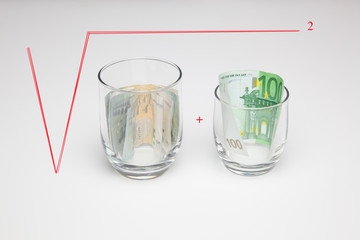 La base de la sociedad capitalista es la propiedad privada y por lo tanto el dinero que sirve para comprar los servicios b&aacute;sicos y los alimentos. El dinero es la base del mantenimiento y creaci&oacute;n de l