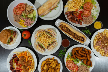 Composición de platos combinados de comida rápida