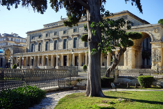 Agion Michail ke Antoniou Palace