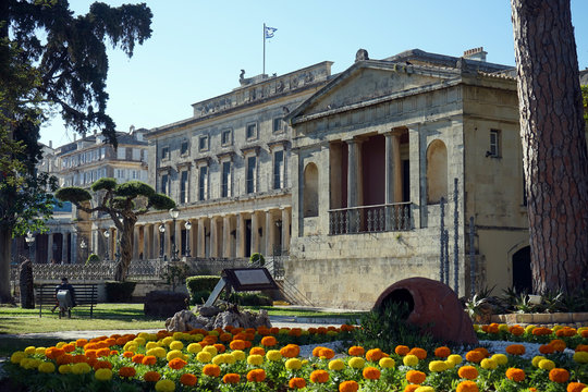 Agion Michail ke Antoniou Palace