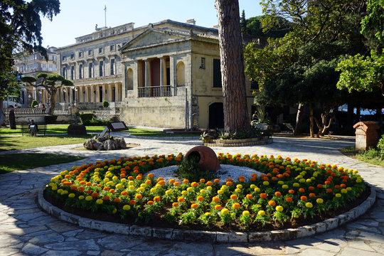 Agion Michail ke Antoniou Palace
