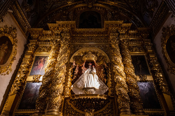 Fototapeta na wymiar Golden church of oaxaca