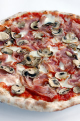 Delicious Gourmet Pizza recipe with Mushrooms, Ham (Prosciutto di parma) Buffalo Mozzarella 