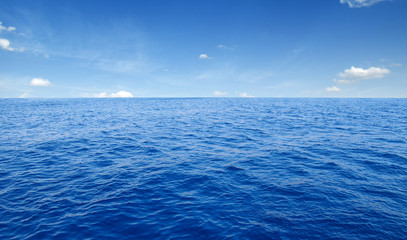  Sea water surface
