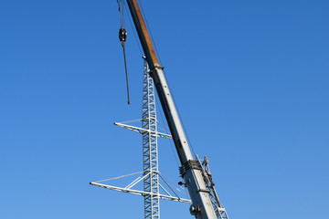 The elevator crane