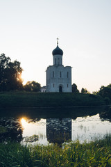 Fototapeta na wymiar old russian church. Церковь Покрова на Нерли