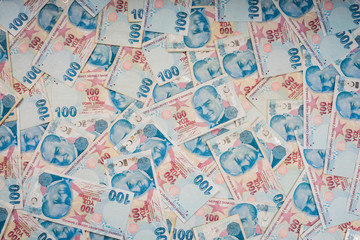 Fototapeta na wymiar 100 turkish lira banknote 