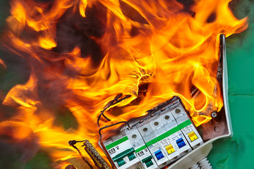 Wiring systems in electrical panel caused a fire.