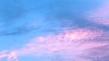 Fototapeta na wymiar Pink clouds sky