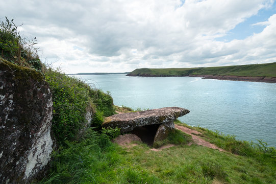 Manorbier Burg-Schloss und gleichnamiger Strand, Wales, gro&szlig;britannien