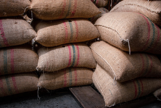 Bultos de Caf&eacute; en Chinchin&aacute; Caldas_Colombia