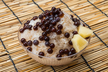 アジアの黒糖かき氷　Shaved ice of Asian black honey