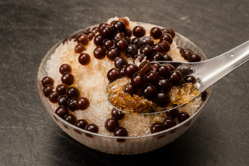 アジアの黒糖かき氷　Shaved ice of Asian black honey