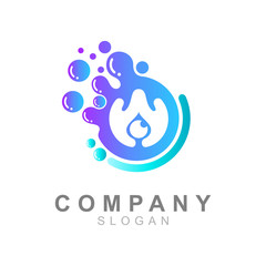 Obraz premium the logo of the letter W that is inside the circle of water and there is the eyeball, the logo is ready to use