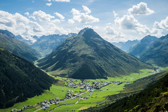 GaltürBilder StockFotos & Videos. Adobe Stock