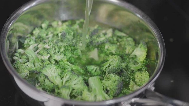 Preparing healthy food - MALM FILM