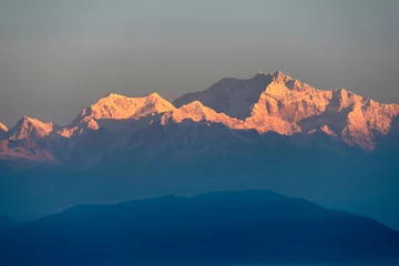 Papier Peint photo autocollant Kangchenjunga First rays over Kanchenjunga Peak, India