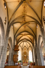 Naklejka premium Innenraum der Kirche von Leuk-Stadt, Wallis, Schweiz