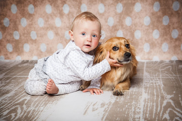 Hund mit Baby