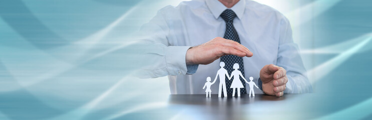 Fototapeta na wymiar Concept of family insurance; panoramic banner
