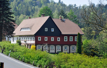 Fototapeta na wymiar umgebindehaus in jonsdorf
