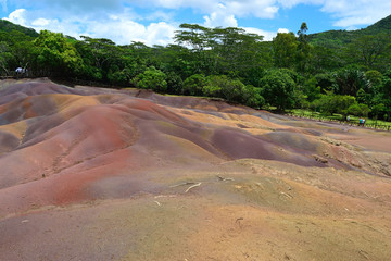 シャマレルの7色の大地
