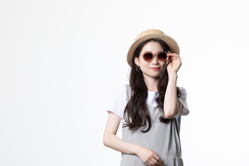 夏服を着た女性のポートレート