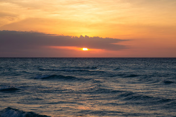 Obraz premium Beautiful dramatic sunset over the Caribbean Sea. Taken in Varadero, Cuba.
