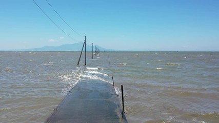A road that sinks into the sea at high tide (Nagabeta-Kaisyouro)