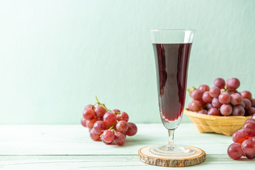 fresh grape juice