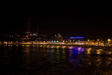 Obraz premium Mazatlan Mexico Pier Nightlife Lights Over the Ocean Shore