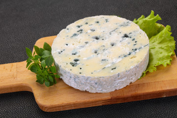 Round blue cheese