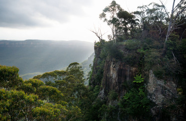 View to Spooners Lookout at the Three Sisters in the Blue Mountains with backlight, Katoomba, New South Wales, Australia