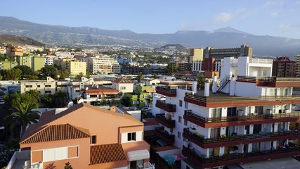 Fototapeta premium roundview over puerto de la cruz