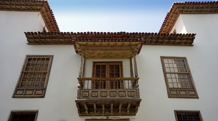 Fototapeta na wymiar traditional buildings in puerto de la cruz