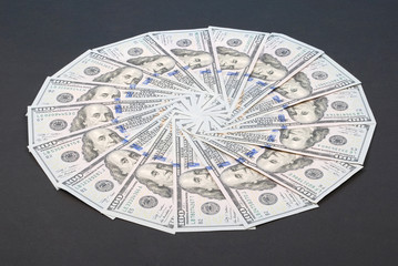 Money in the shape of a circle © Akova