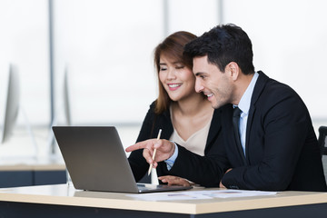 Business people use tablet computer..