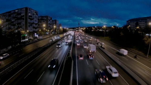 m30 madrid time lapse, gran autopista, al caer la noche