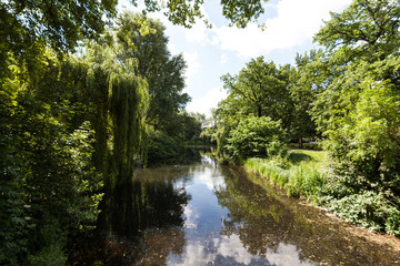 Fluss im Park in Berlin