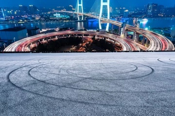 Stickers pour porte Pont de Nanpu Empty road and Nanpu bridge at night in Shanghai,China