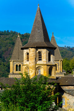 Europe,France,Midi-Pyrenees,Aveyron,Conques,Sainte-Foy, Saint James way