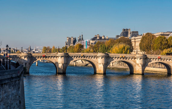 France, Paris, 2nd arrondissement, Pont Neuf on the Seine river and Quai du Louvre