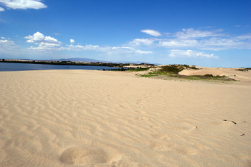 In the middle of the desert and sand there is a lake with the purest water.