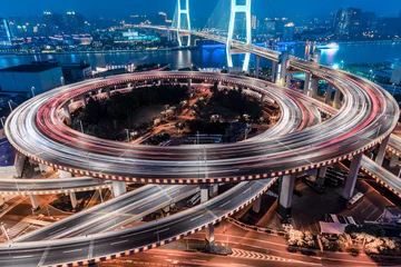 Foto op Plexiglas Nanpubrug mooie nanpu-brug bij nacht, kruist huangpu-rivier, shanghai, China 