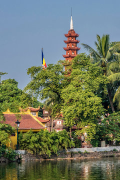 Vietnam, Hanoi, Ba Dinh district and City of the Uncle Ho (Chi Minh), Tran Quoc Pagoda (Protecting the country) 6th-19th century on the Isle of the West lake.