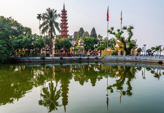 Vietnam, Hanoi, Ba Dinh district and City of the Uncle Ho (Chi Minh), Tran Quoc pagoda (Protecting the country) 6th-19th century, on the Isle of the West lake.