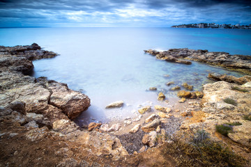 Fototapeta na wymiar La costa de Mardavall en Palma de Mallorca (España)