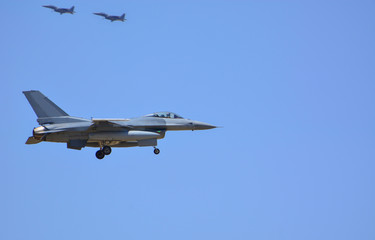 Fototapeta na wymiar Fly F16
