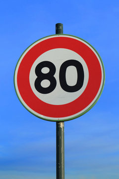 France, panel 80 km per hour